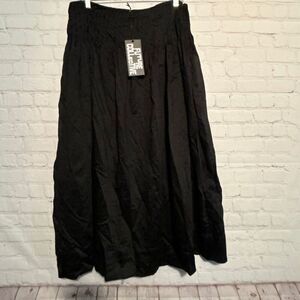 Future Collective Women’s Black Maxi Skirt Size 8